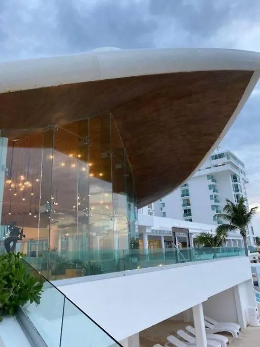 Apartment Beachfront Suite Deluxe -Best Ocean View, Resort With Beach, Gym And Spa Cancun