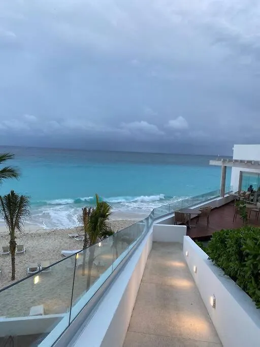 Beachfront Suite Deluxe -Best Ocean View, Resort With Beach, Gym And Spa Cancun Apartment