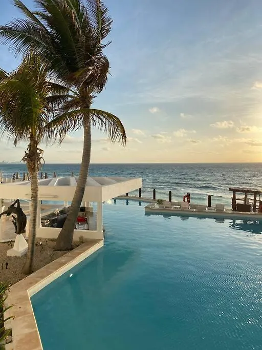 Beachfront Suite Deluxe -Best Ocean View, Resort With Beach, Gym And Spa Cancun Mexico
