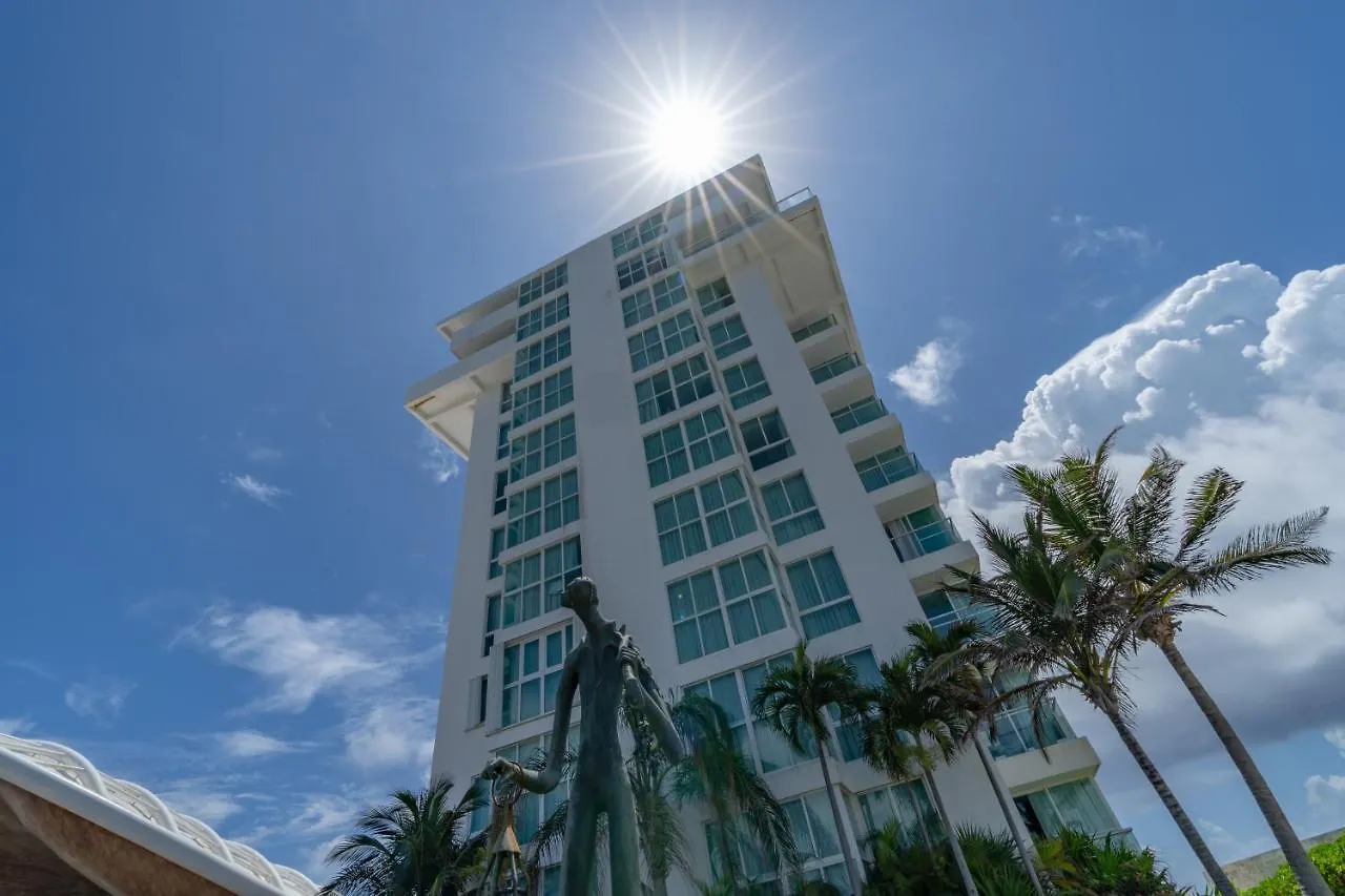 Beachfront Suite Deluxe -Best Ocean View, Resort With Beach, Gym And Spa Cancun Apartment