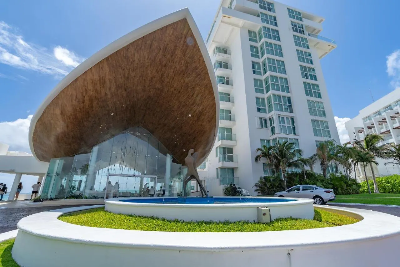Beachfront Suite Deluxe -Best Ocean View, Resort With Beach, Gym And Spa Cancun Apartment