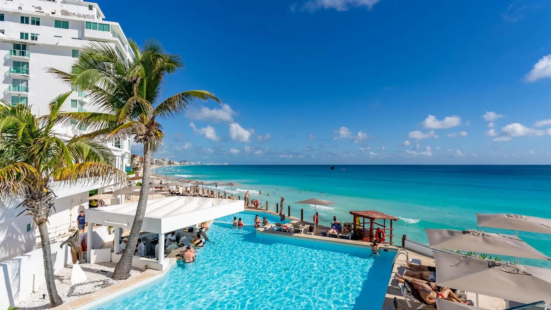 Apartment Beachfront Suite Deluxe -Best Ocean View, Resort With Beach, Gym And Spa Cancun