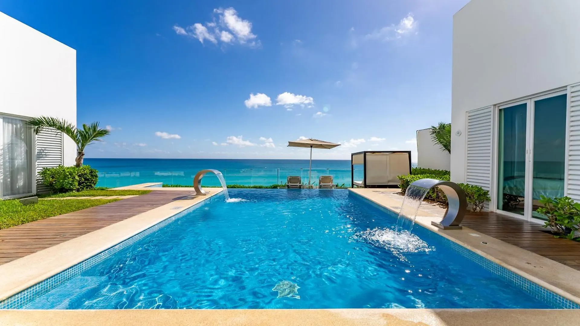 Beachfront Suite Deluxe -Best Ocean View, Resort With Beach, Gym And Spa Cancun