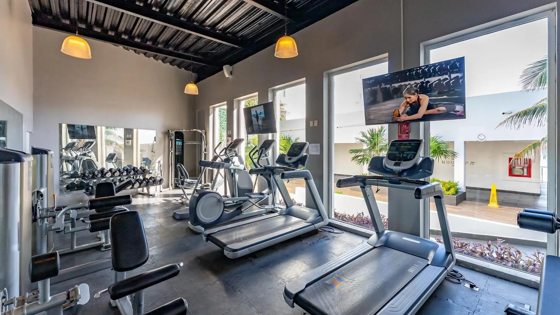 Apartment Beachfront Suite Deluxe -Best Ocean View, Resort With Beach, Gym And Spa Cancun Mexico