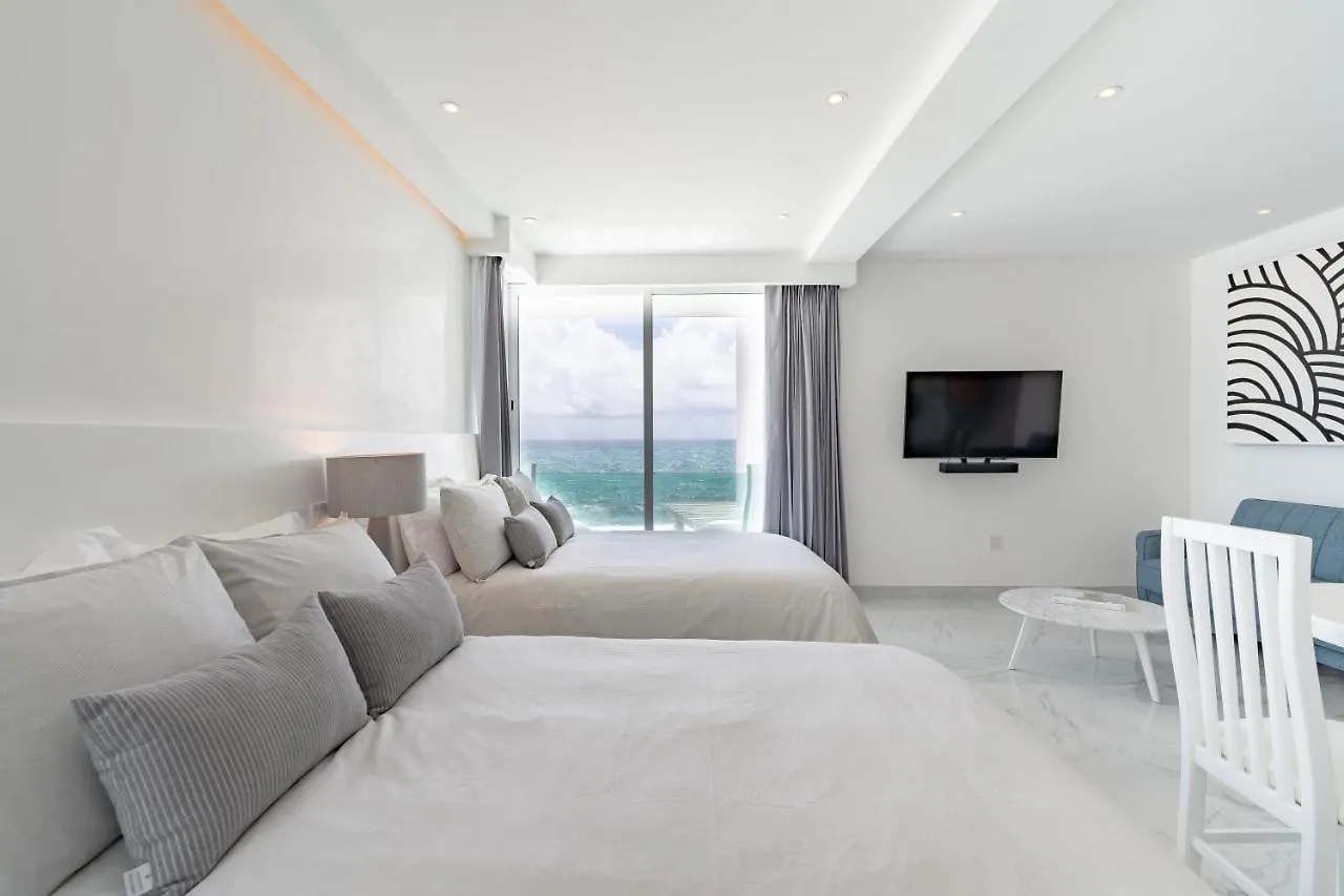 Beachfront Suite Deluxe -Best Ocean View, Resort With Beach, Gym And Spa Cancún 0*,  México