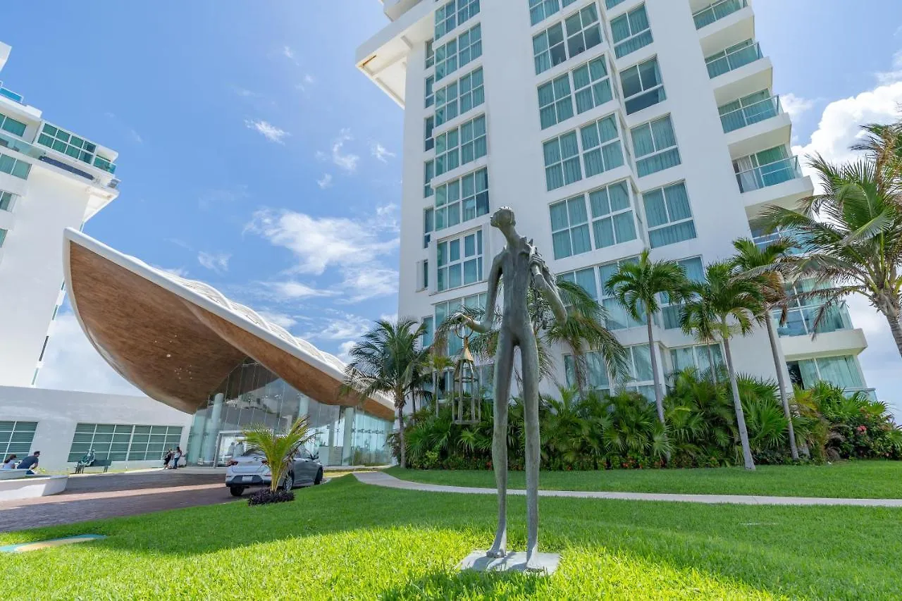 Beachfront Suite Deluxe -Best Ocean View, Resort With Beach, Gym And Spa Cancun